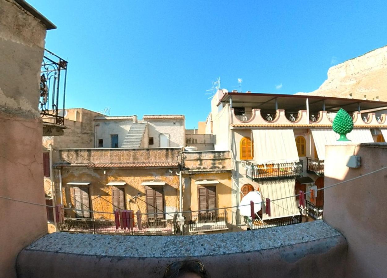 Villa "La Piazza"Di Nino&Daniela Capaci Exterior foto